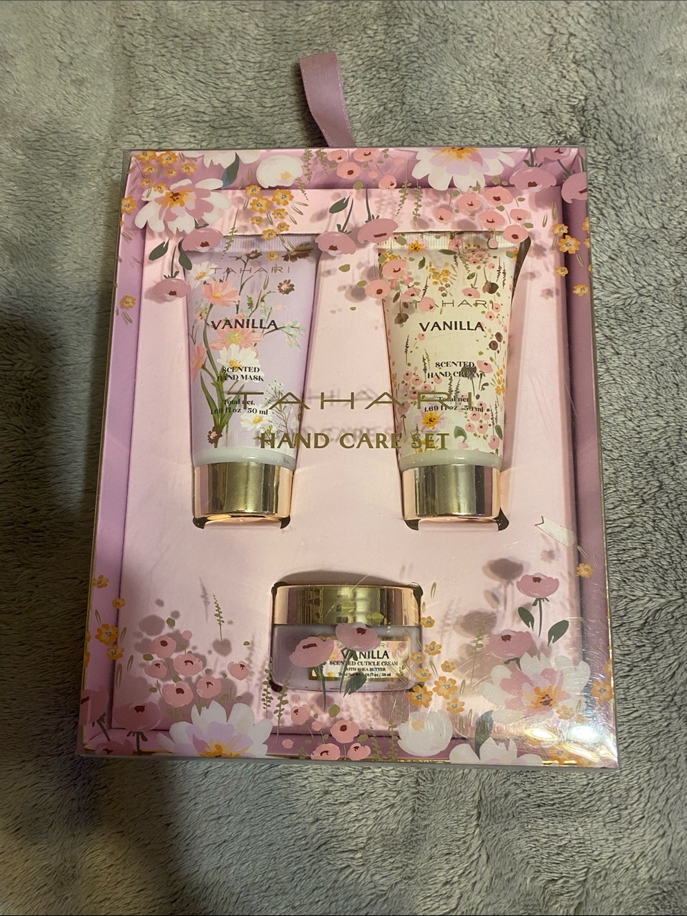 Tahari Vanilla Hand Care Set - Pink Floral